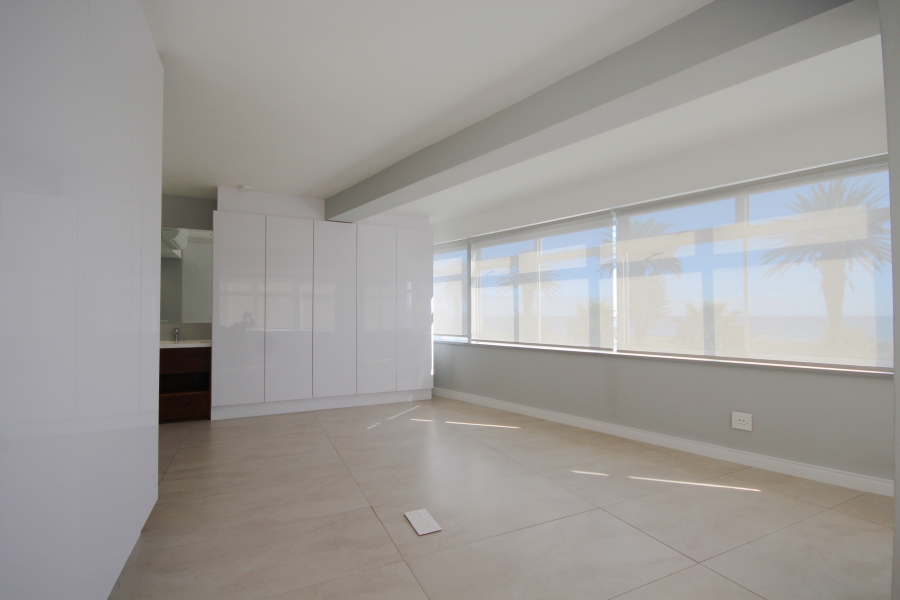 3 Bedroom Property for Sale in Three Anchor Bay Western Cape